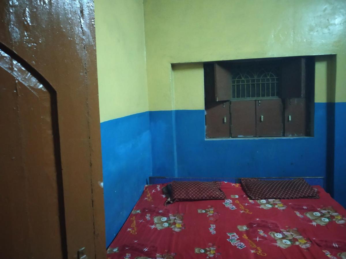 Hotel Yatri Niwas Varanasi Exterior photo